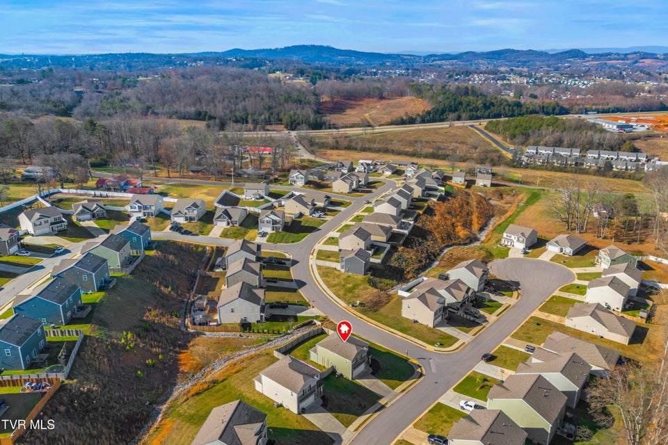 Photo #32: 573 Cliff Street