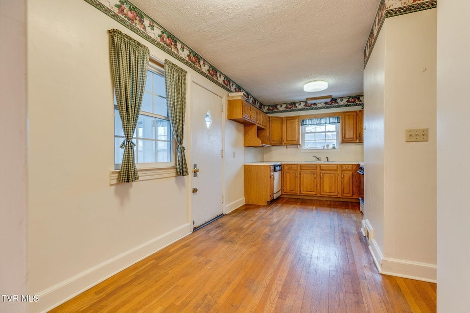 Photo #9: 805 Watauga Street