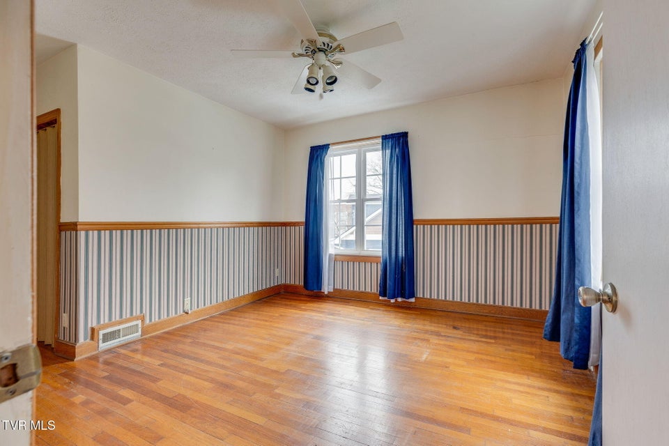 Photo #16: 805 Watauga Street