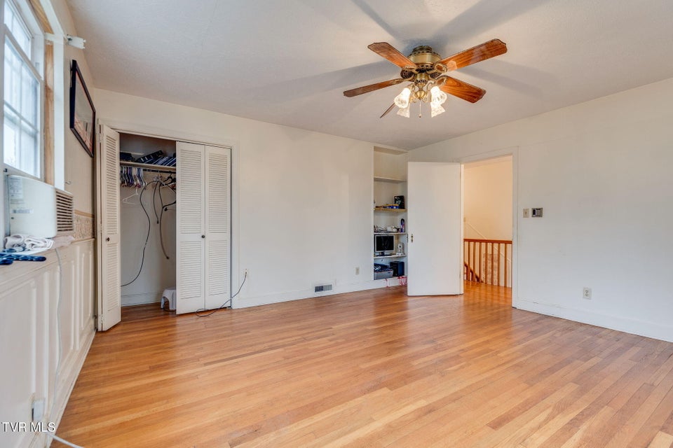 Photo #21: 805 Watauga Street