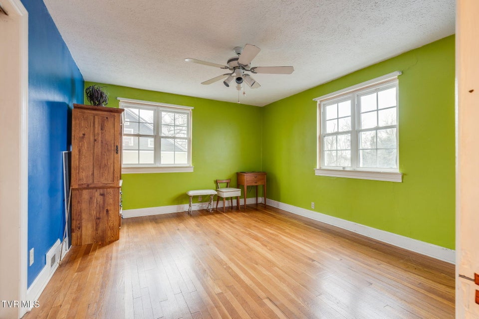 Photo #27: 805 Watauga Street