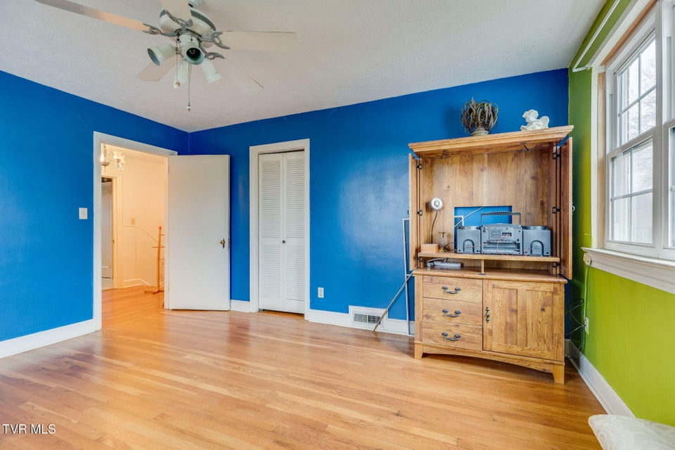 Photo #29: 805 Watauga Street