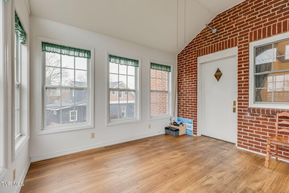 Photo #11: 805 Watauga Street