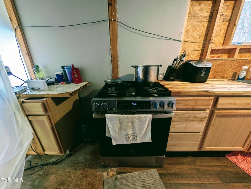 Photo #21: 7737 Birchfield Road