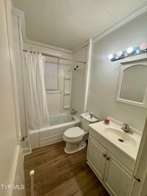 Photo #6: 353 Sewanee Avenue