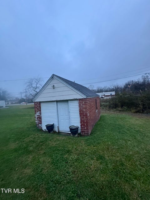 Photo #18: 353 Sewanee Avenue