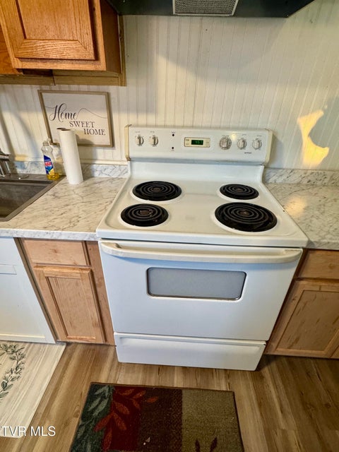 Photo #13: 353 Sewanee Avenue