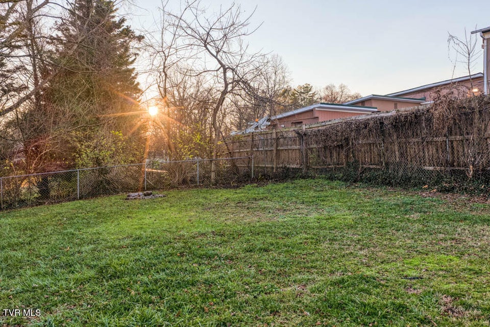 Photo #10: 1116 5th Street