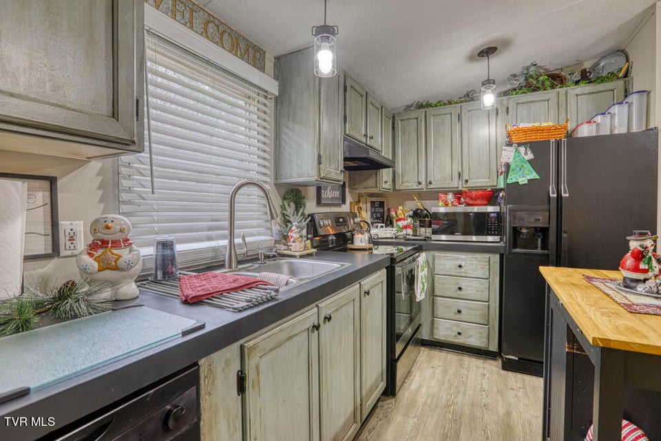 Photo #22: 276 Burem Road