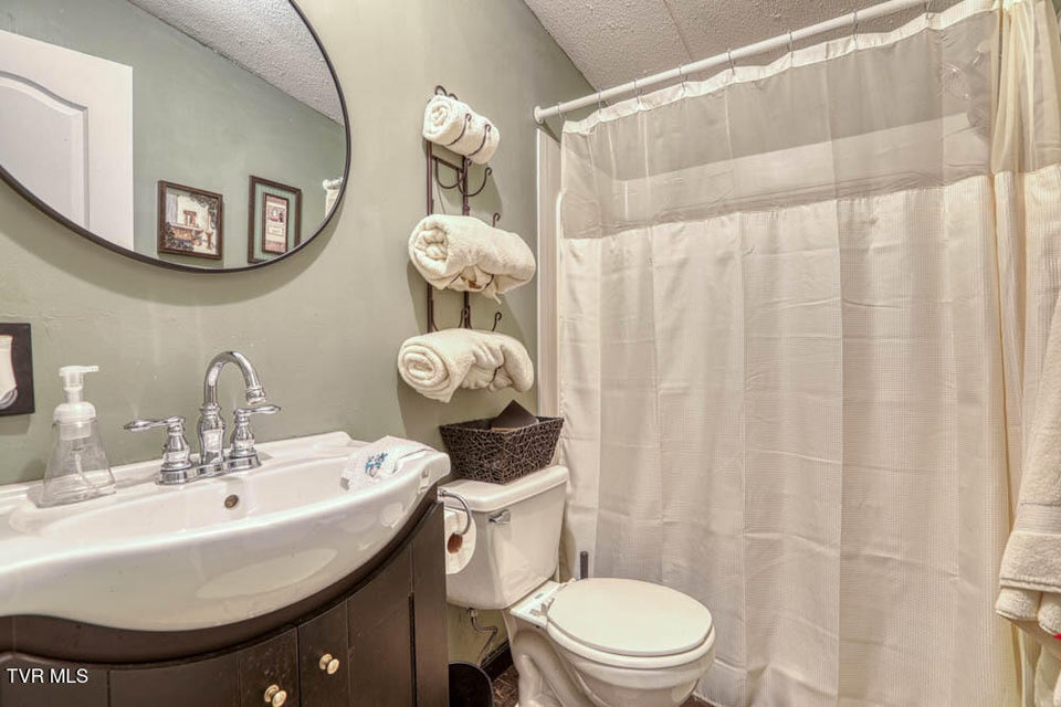 Photo #31: 276 Burem Road