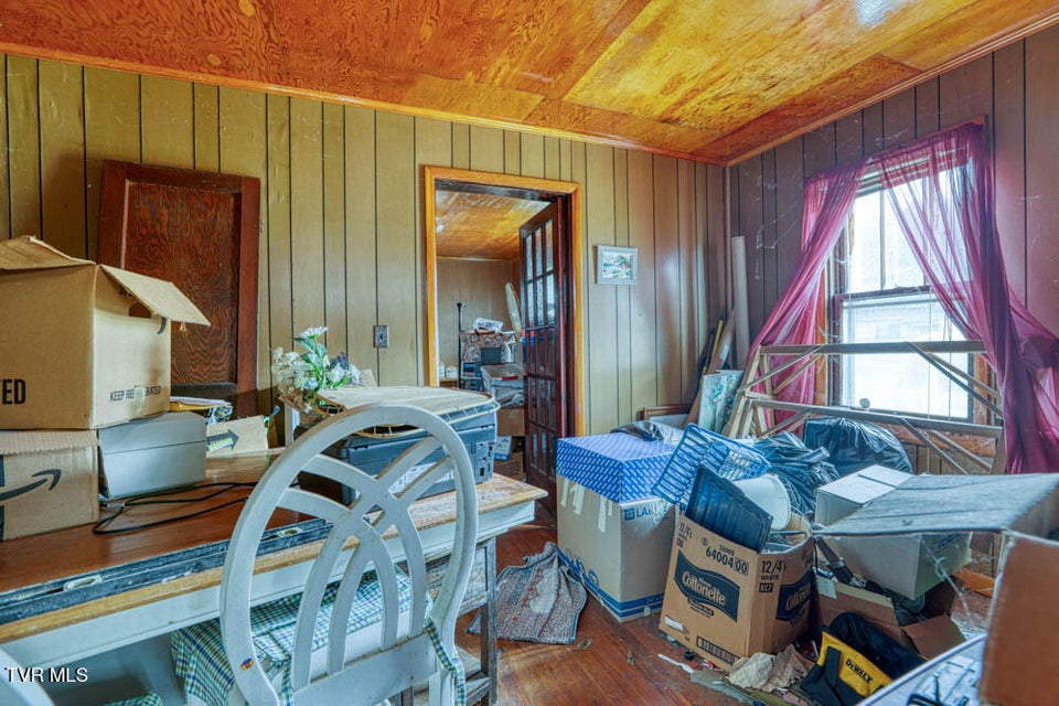 Photo #37: 276 Burem Road