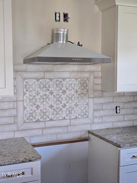 Photo #7: 1616 Maple Ridge Court