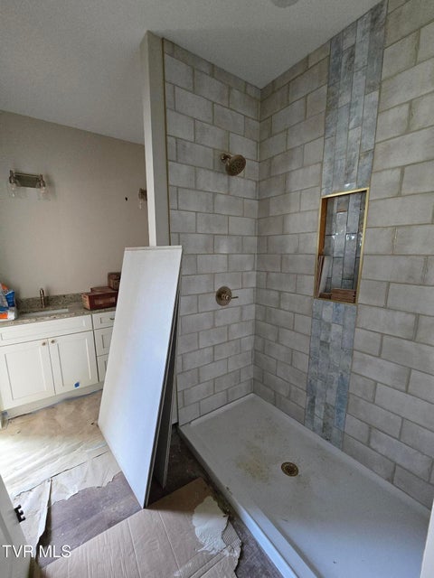 Photo #17: 1616 Maple Ridge Court