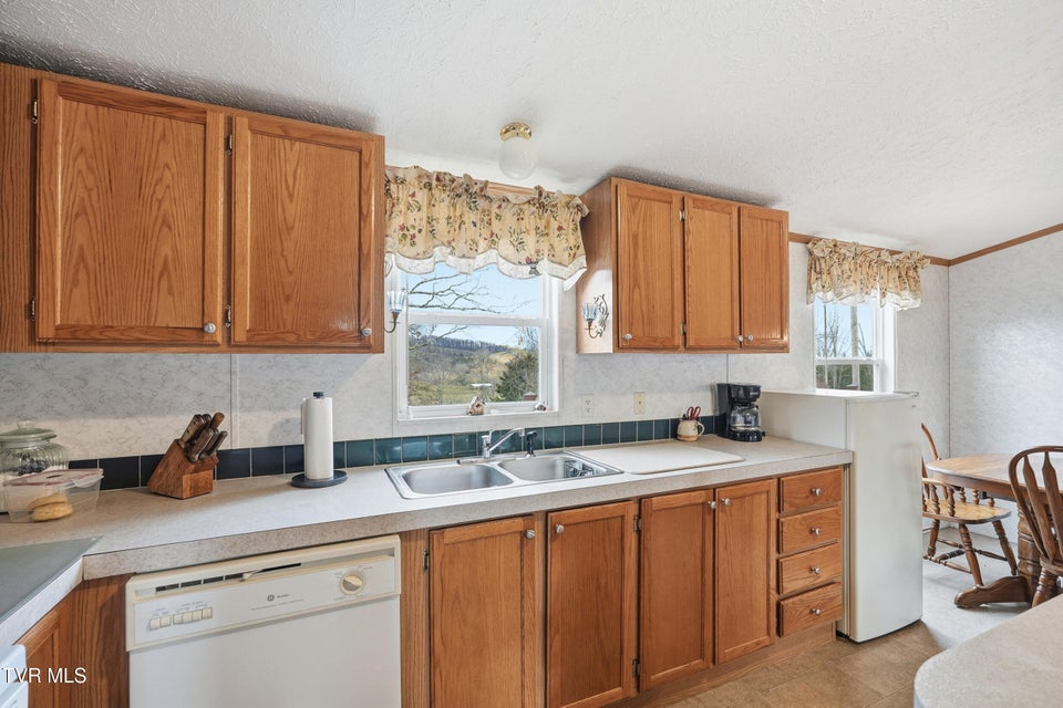 Photo #25: 490 Courthouse Drive