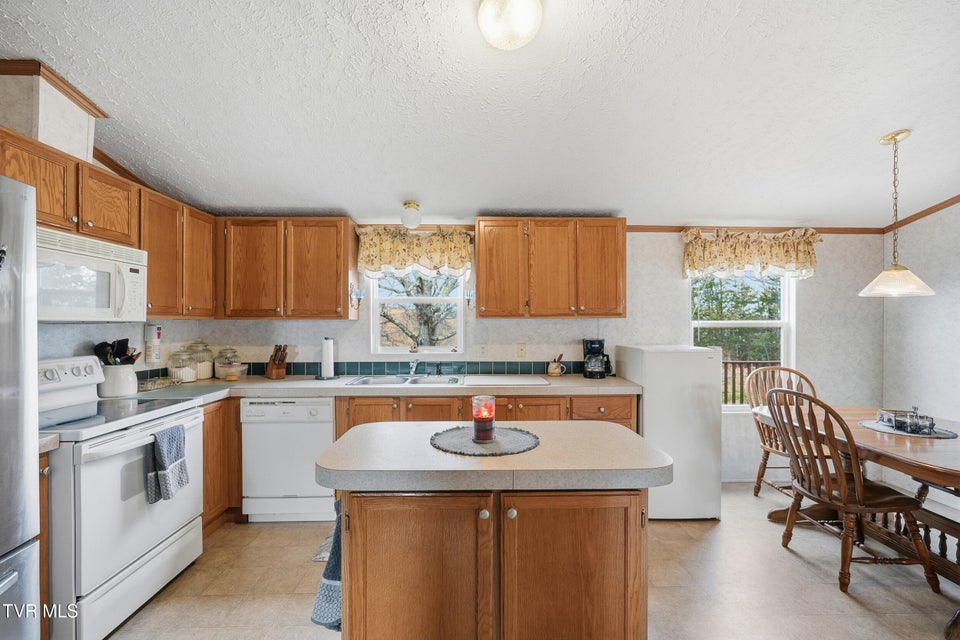 Photo #26: 490 Courthouse Drive