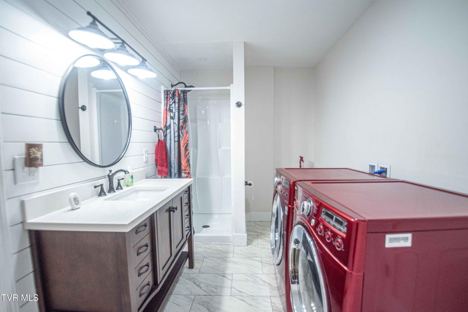 Photo #24: 259 Adams Street