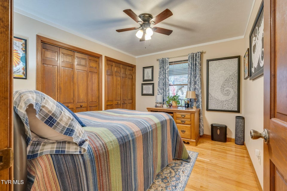 Photo #21: 1934 Old Walnut Lane