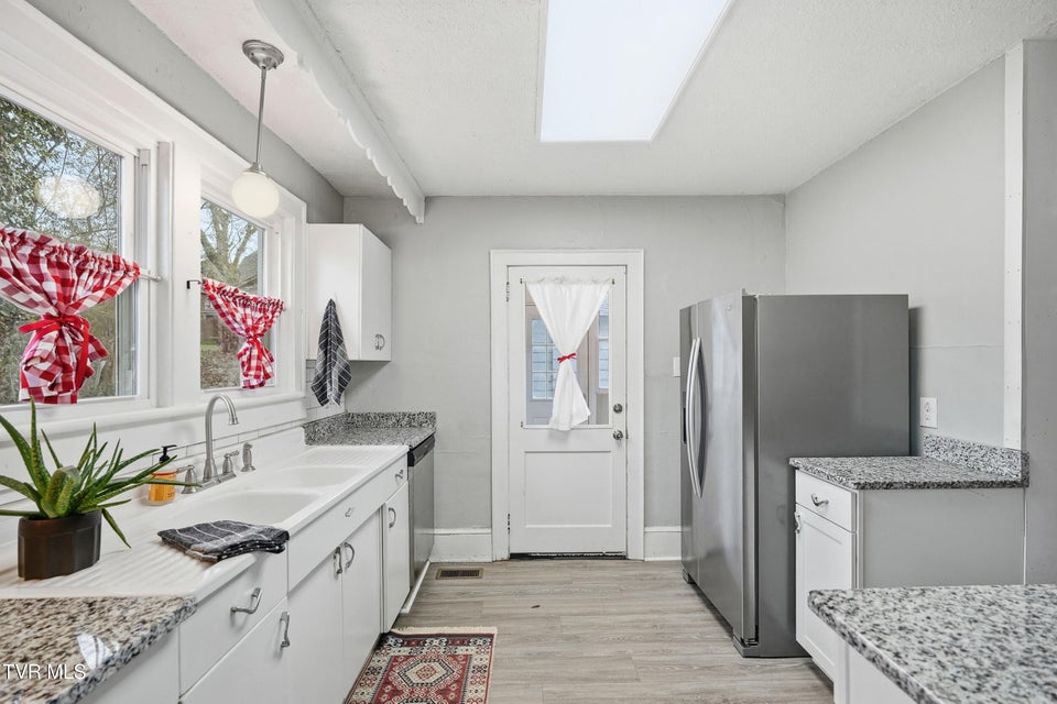 Photo #8: 1614 Broad Street