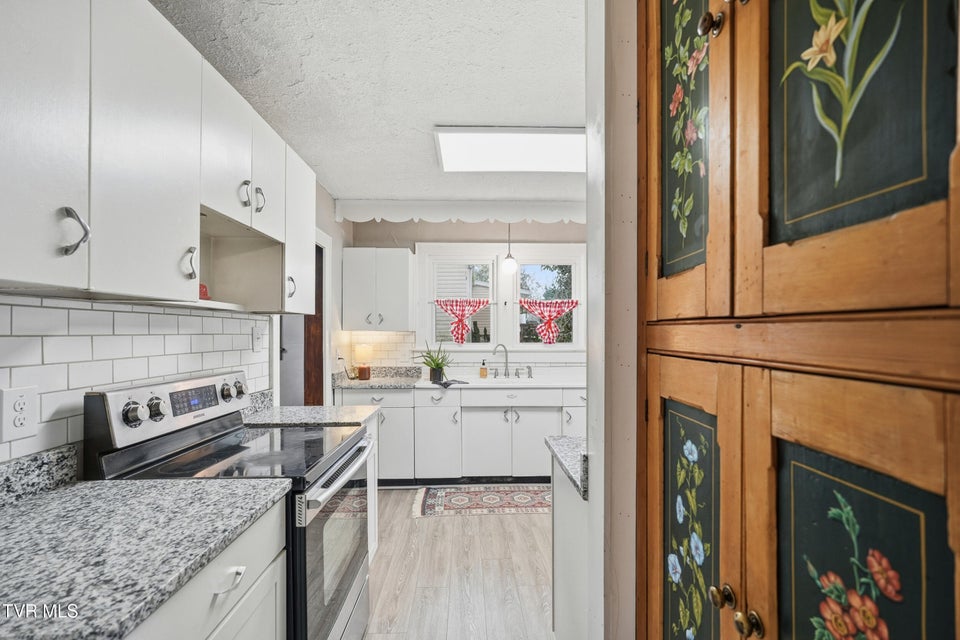 Photo #9: 1614 Broad Street