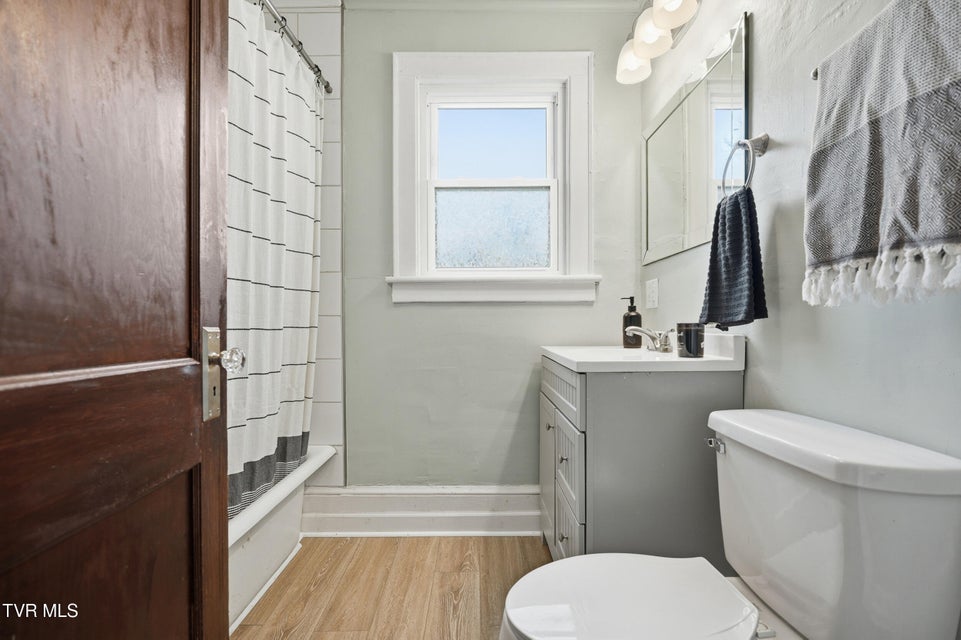 Photo #13: 1614 Broad Street