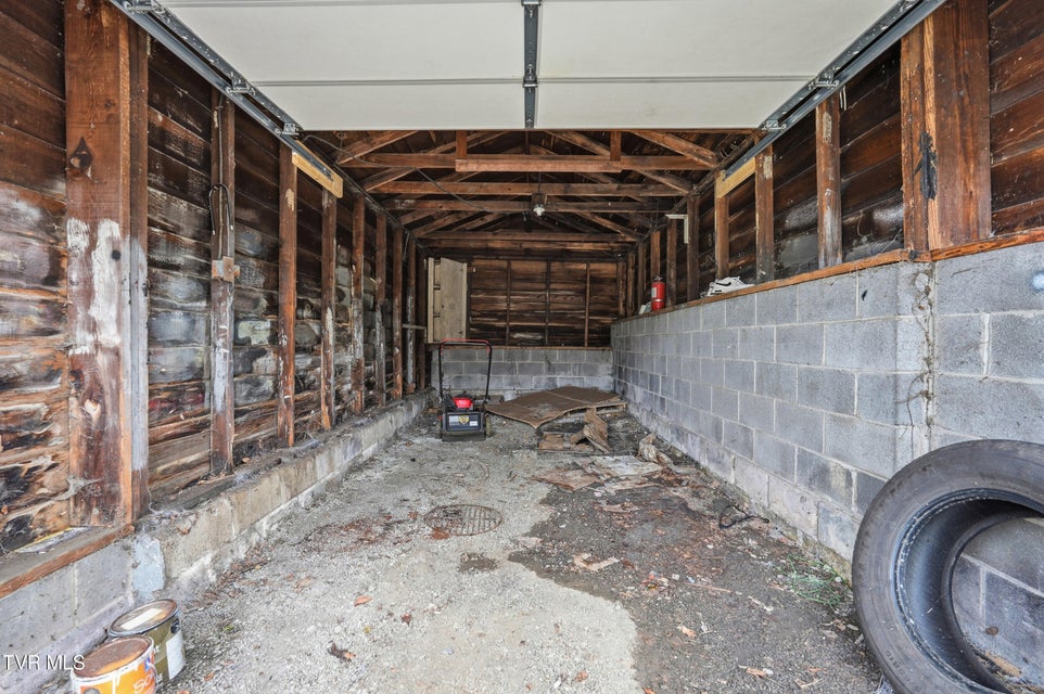 Photo #18: 1614 Broad Street