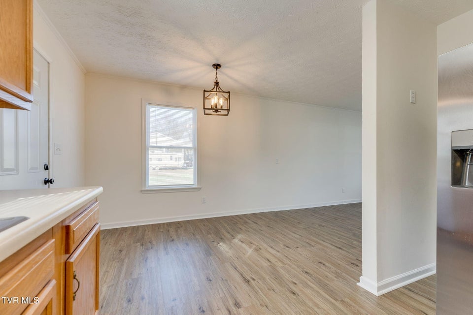 Photo #10: 323 Mountain Ash Drive