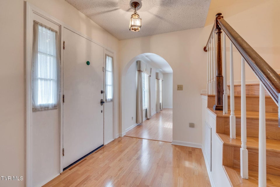 Photo #6: 557 Valley Avenue