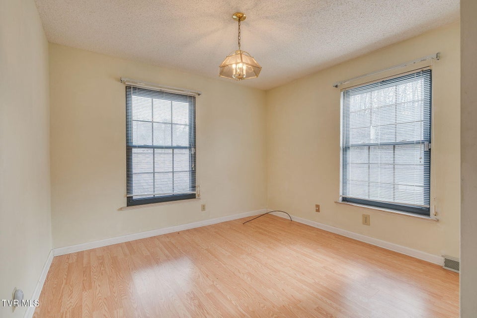 Photo #20: 557 Valley Avenue