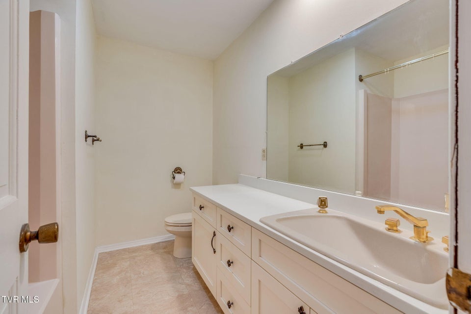 Photo #30: 557 Valley Avenue