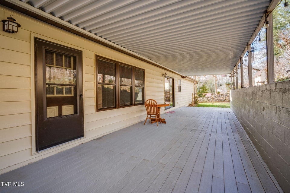 Photo #41: 557 Valley Avenue