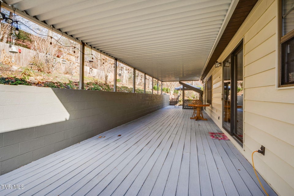 Photo #43: 557 Valley Avenue