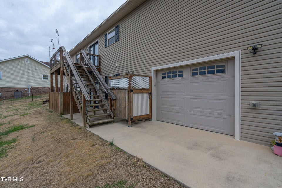 Photo #19: 44 Primrose Court