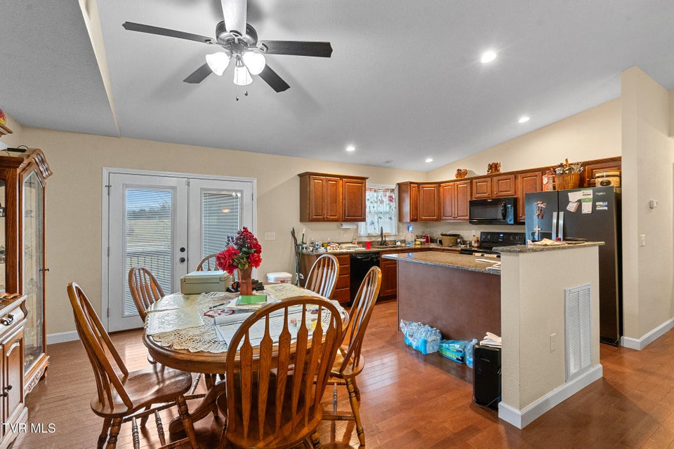 Photo #6: 44 Primrose Court