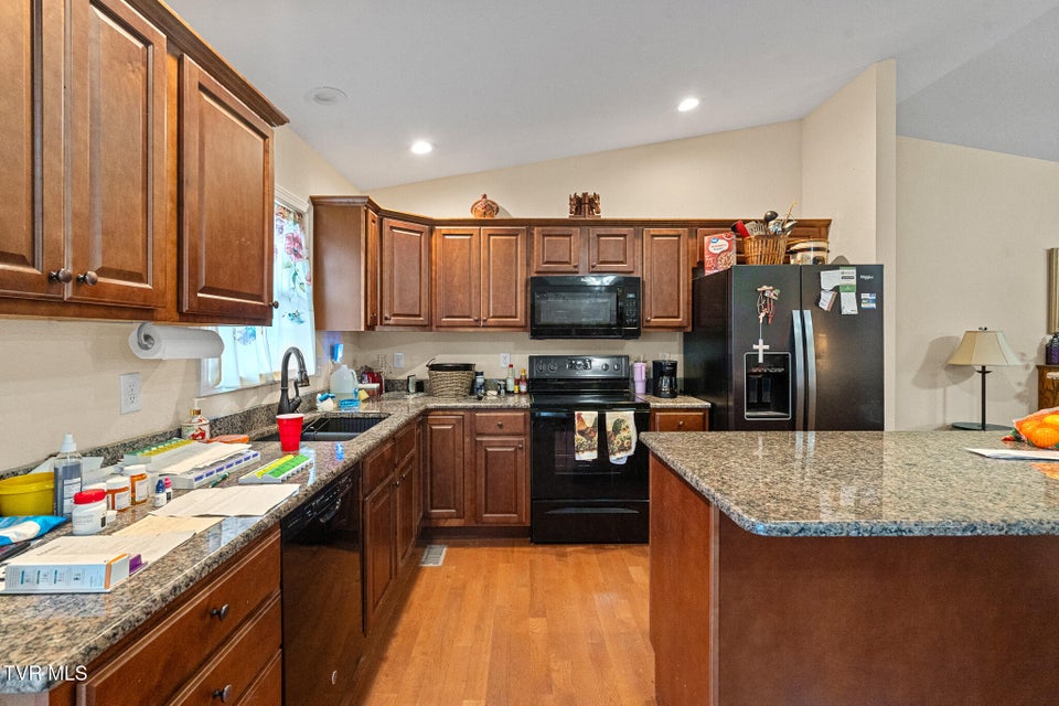 Photo #8: 44 Primrose Court