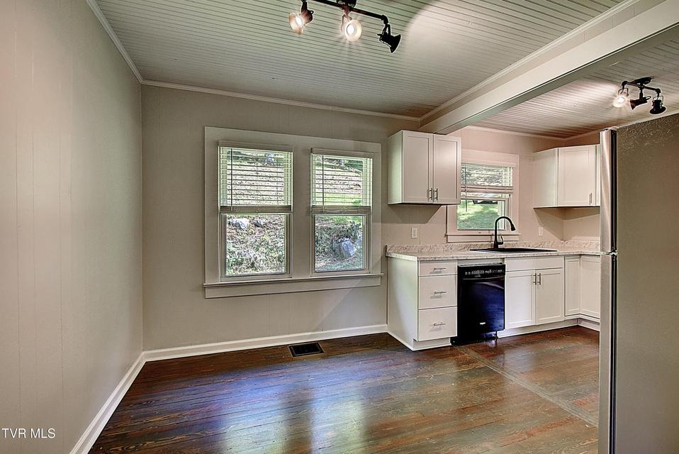 Photo #14: 582 Coal Chute Road