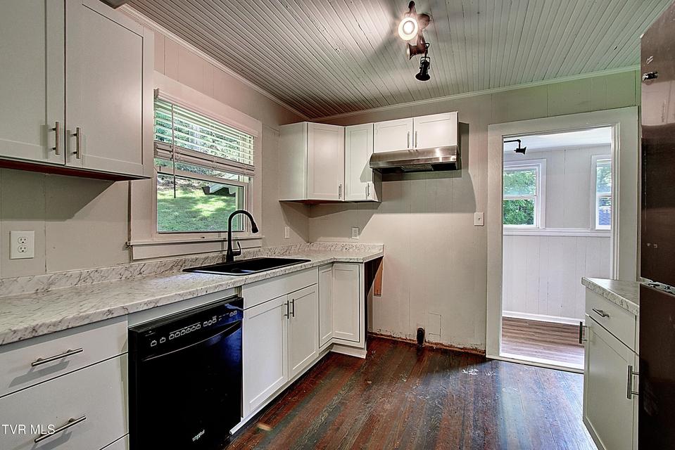 Photo #16: 582 Coal Chute Road