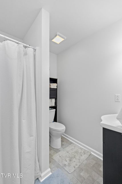 Photo #14: 211 Shady Lane Avenue