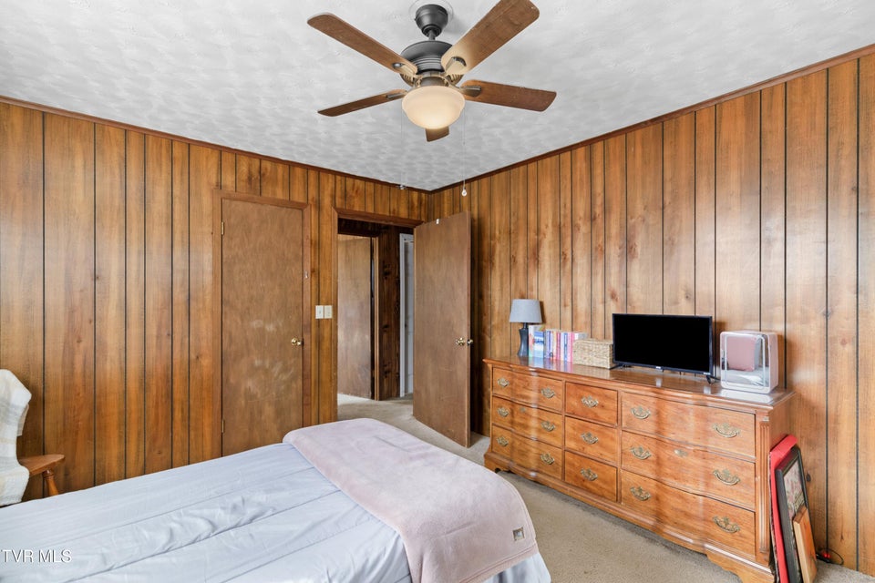 Photo #16: 211 Shady Lane Avenue