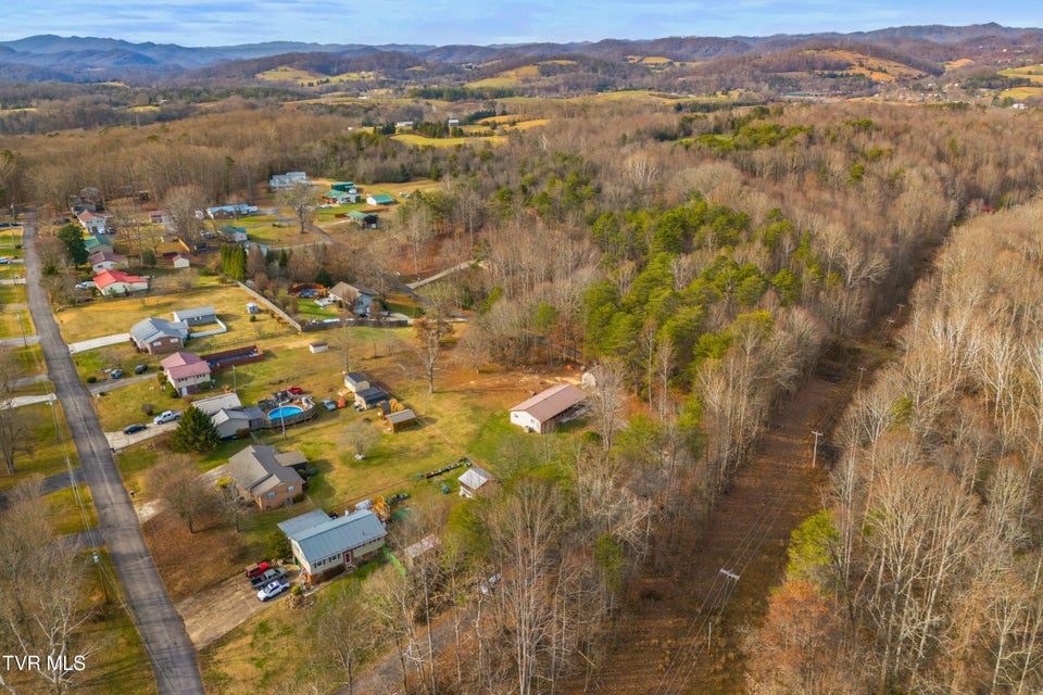 Photo #34: 211 Shady Lane Avenue