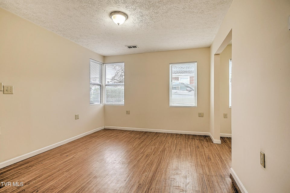 Photo #6: 508 Clinchfield Street