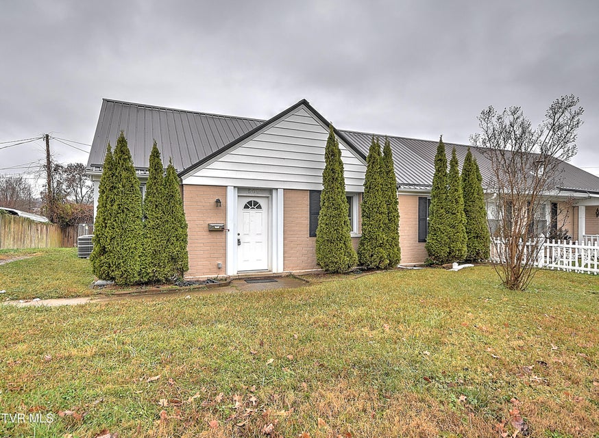 Photo #30: 508 Clinchfield Street