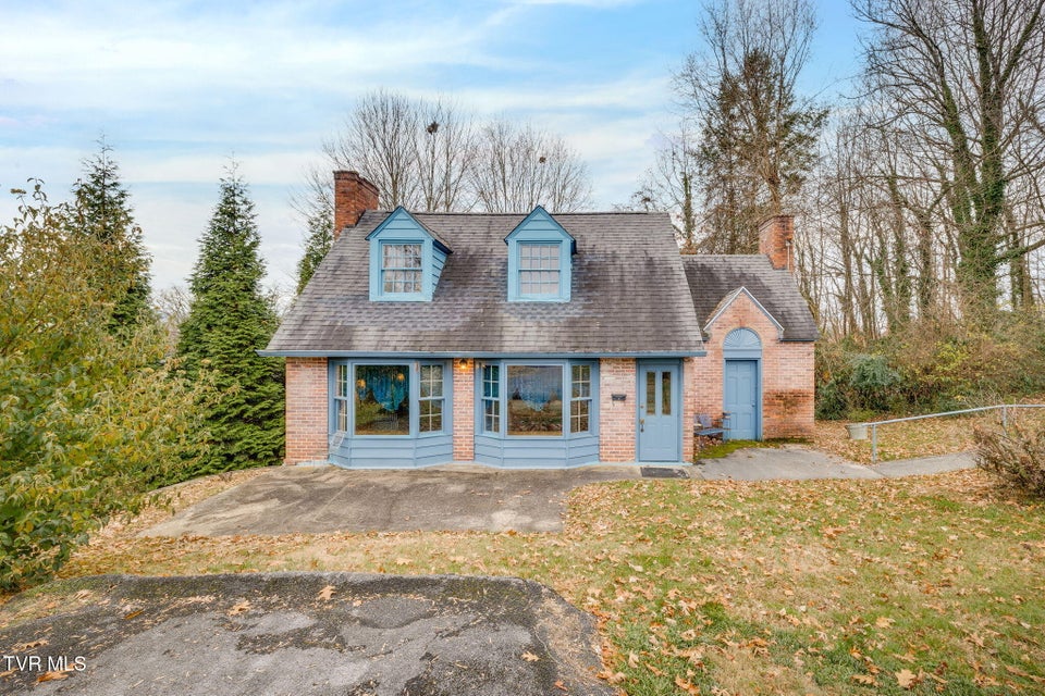 Photo #87: 322 Spruce Street