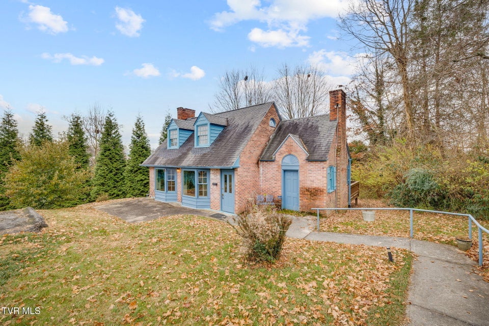 Photo #89: 322 Spruce Street