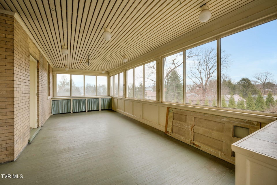 Photo #27: 322 Spruce Street