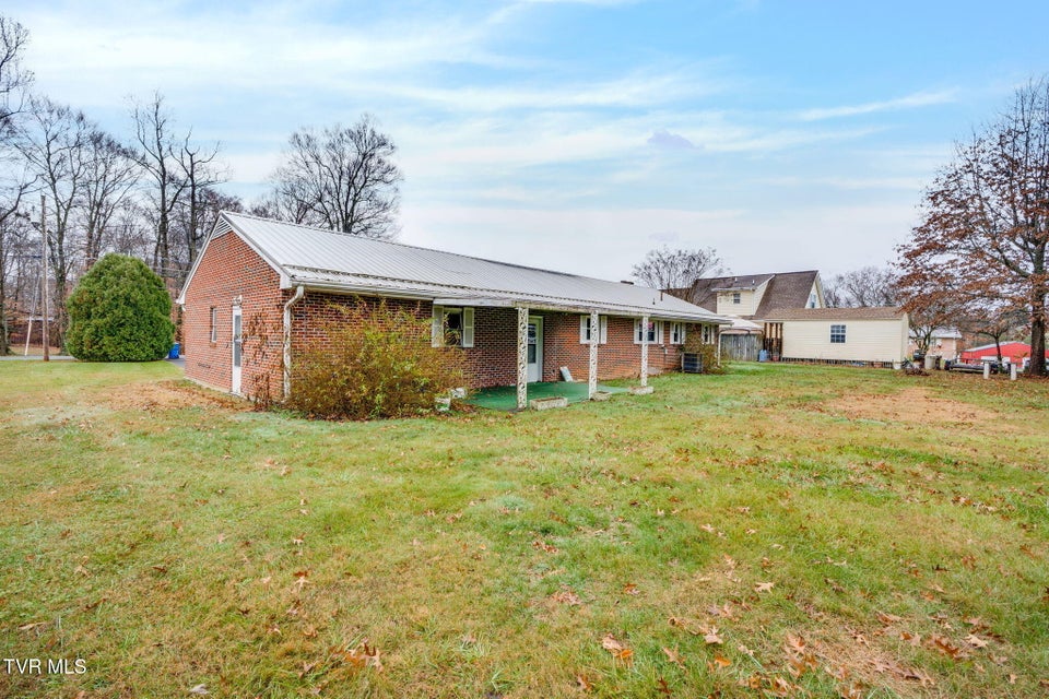 Photo #33: 121 Vines Drive