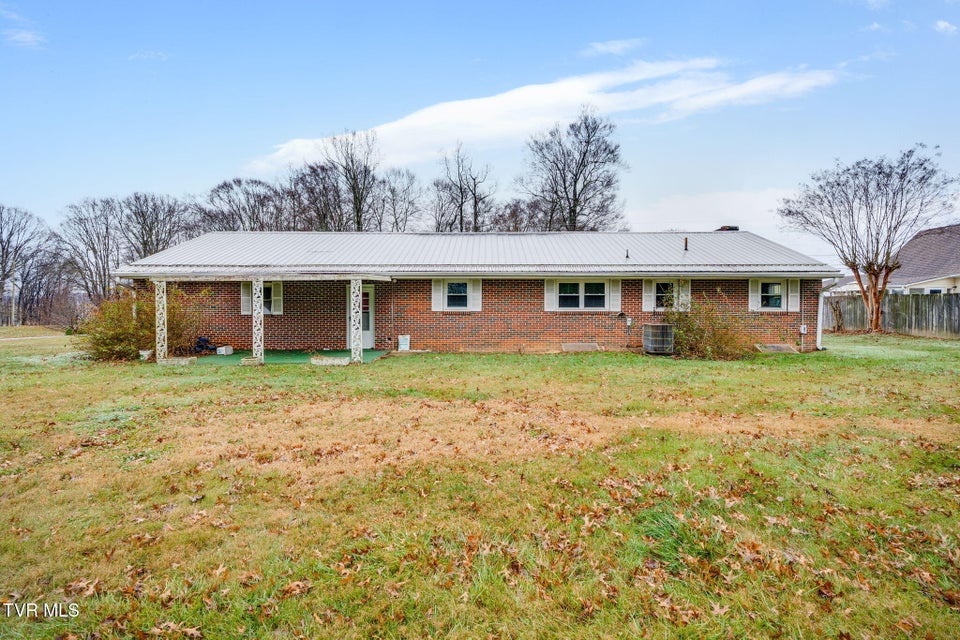 Photo #32: 121 Vines Drive