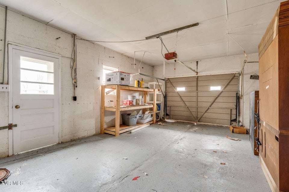 Photo #29: 121 Vines Drive