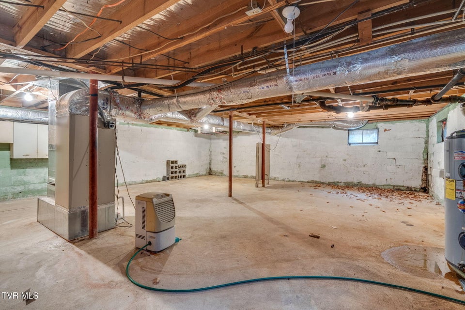 Photo #25: 121 Vines Drive