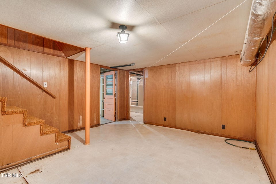 Photo #23: 121 Vines Drive