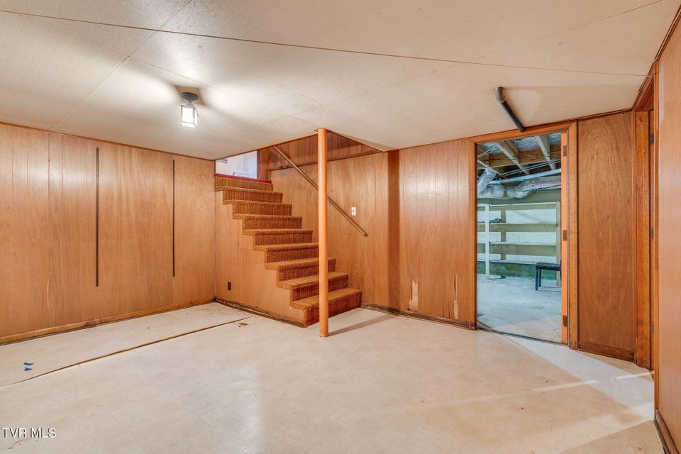 Photo #22: 121 Vines Drive